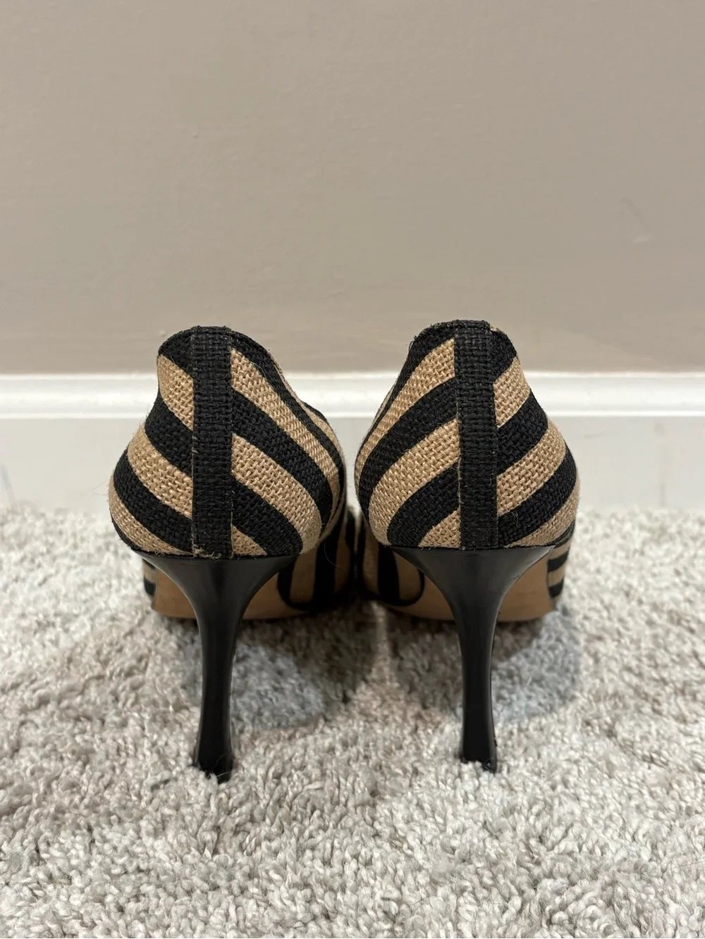 Manolo Blahnik Striped Canvas/Raffia Pumps Women’s Size 36/5